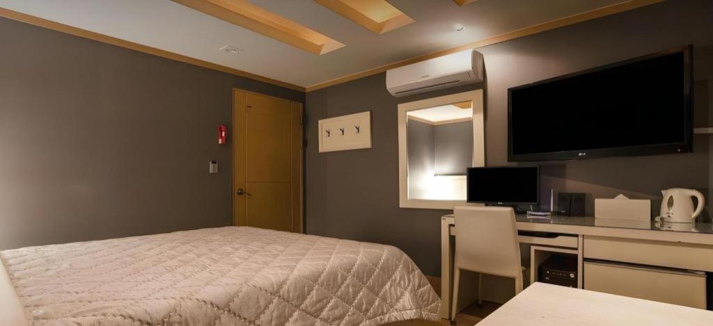 Sinyoung Motel Сеул Экстерьер фото