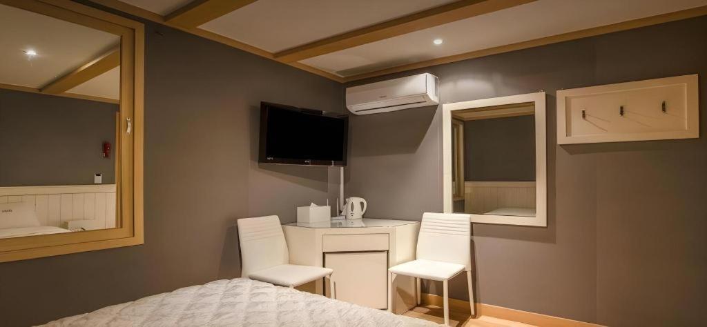 Sinyoung Motel Сеул Экстерьер фото