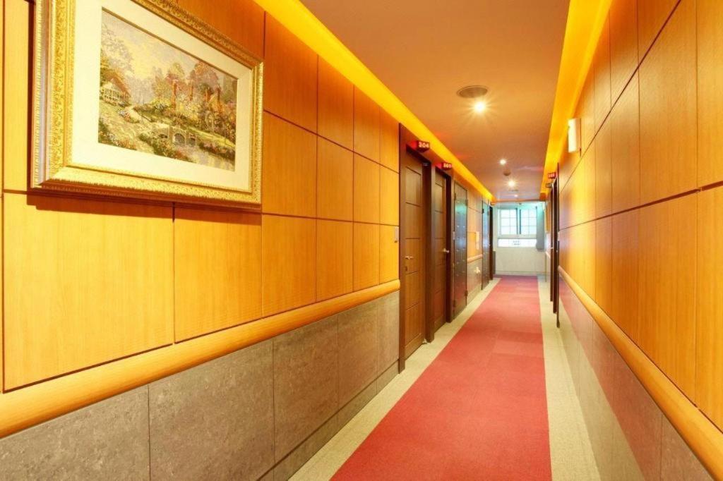 Sinyoung Motel Сеул Экстерьер фото